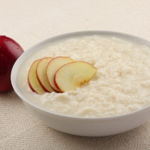 وجبة عصيدة الأرز والتفاح
