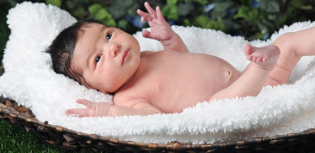 baby-look-up-2.jpg