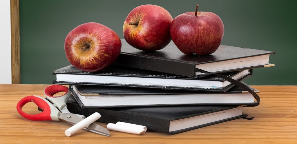 school-2276269_1920.jpg