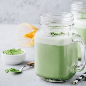 سموثي الماتشا الأخضر